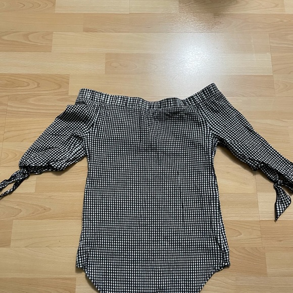 Ripe - Checkered Off the Shoulder Top - Picture 4 of 4